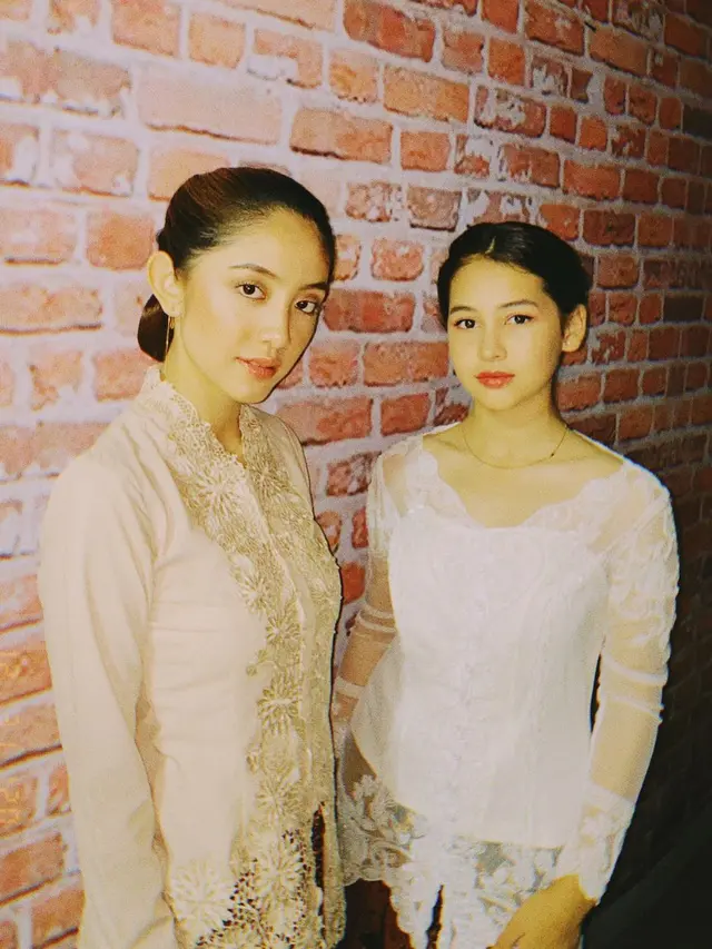 6 Potret Pemain Wanita Dari Jendela SMP Syuting Pakai Kebaya, Curi Perhatian