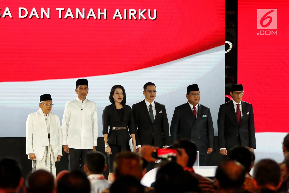 Awali Debat Kelima Pilpres 2019, Prabowo Beri Hormat Kepada Jokowi