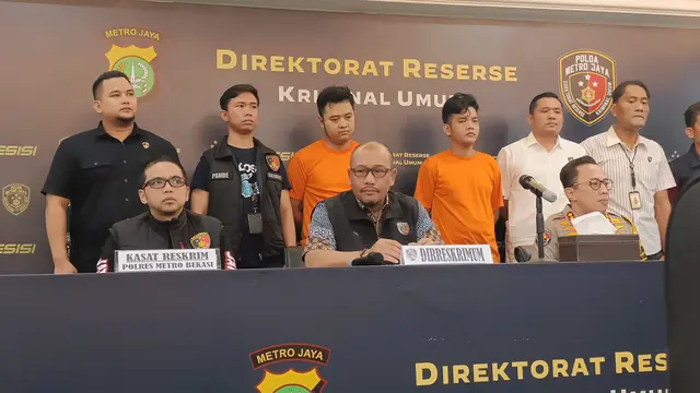Pembunuh wanita dalam koper, Ahmad Arif Ridwan Nuwloh turut melibatkan adik kandungnya sendiri inisial AT (21) untuk membunuh kekasih gelapnya, Rini Mariany (50).