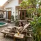 7 Inspirasi Halaman Rumah Bernuansa Resort dengan Budget Terjangkau, Hasilnya Bikin Serasa Liburan Setiap Hari