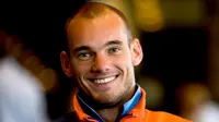 Wesley Sneijder Lecehkan Liverpool
