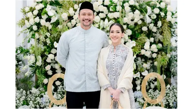6 Potret Pengajian Pranikah Putri Sulung Tora Sudiro, Kompak dengan Mantan Istri