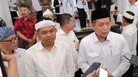 Menkop Ferry Juliantono bersama Gubernur Jawa Barat Dedi Mulyadi. (Liputan6.com/Arya Prakasa)