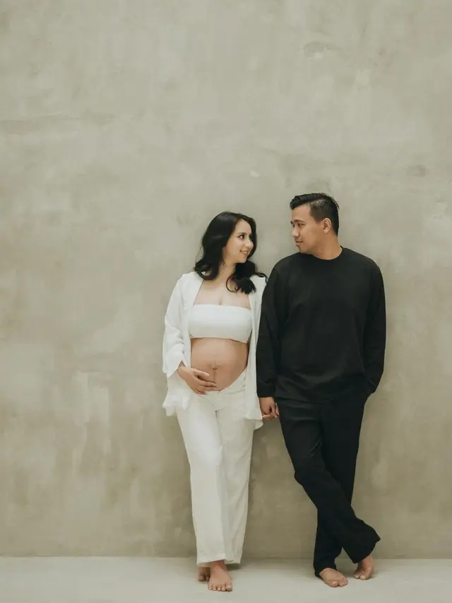 Maternity shoot Joshua Suherman dan Clairine Clay (Instagram/clairineclay)