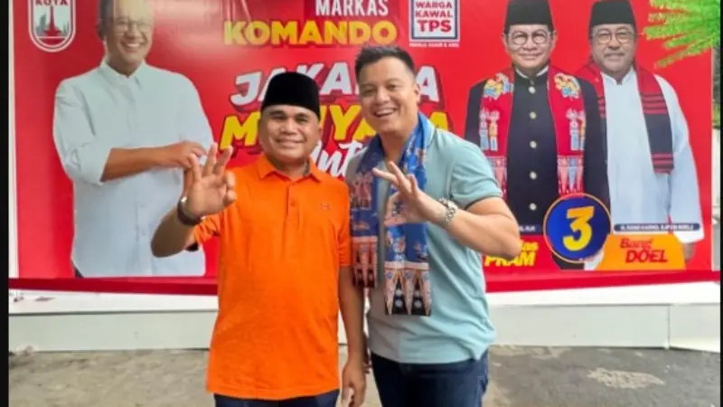 Pakaian dan Gaya Anies Baswedan di Baliho Pramono Anung-Rano Karno Bikin Salah Fokus - Lifestyle Liputan6.com