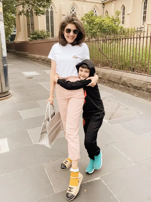 6 Potret Kebersamaan Carissa Putri dengan Quenzino, Netizen Sebut Ganteng Banget