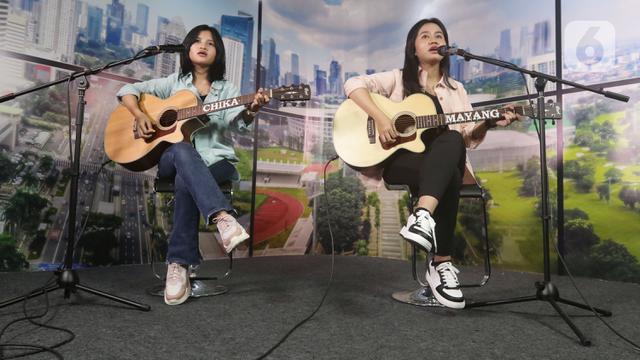 Blak-Blakan Ala Mayang dan Chika