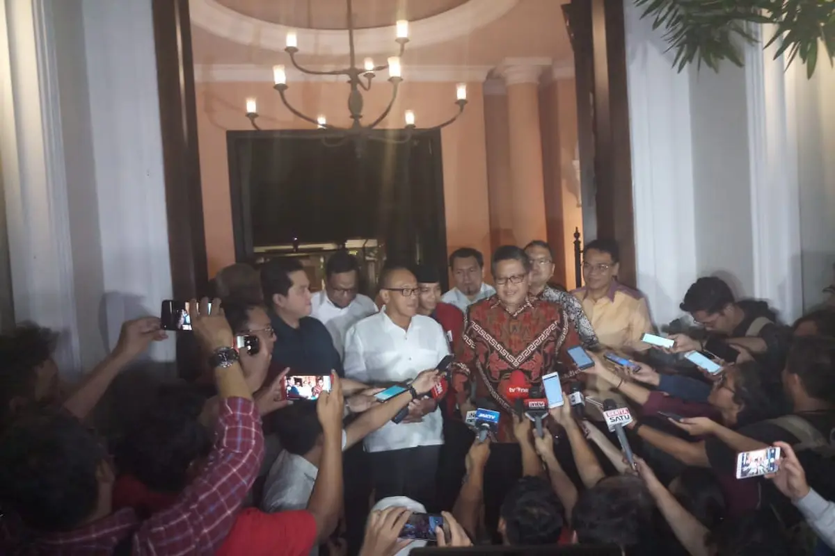 Tim Kampanye Nasional (TKN) Jokowi-Ma'ruf, mendatangi Ketua Dewan Pembina Partai Golkar, Aburizal Bakrie atau Ical.