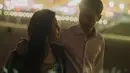 Momen kebersamaan Kevin Sanjaya dan Valencia ini curi perhatian. Keduanya saling pandang satu sama lain di malamj yang seru. Keduanya memang menghabiskan waktu di luar negeri saat momen menjelang pernikahan keduanya. (Liputan6.com/IG/kevin_sanjaya)