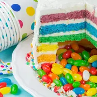 Inovasi Manis Firstbite Buat Momen Spesialmu, Pilih Chocolate Pinata atau Lunch Box Cake?