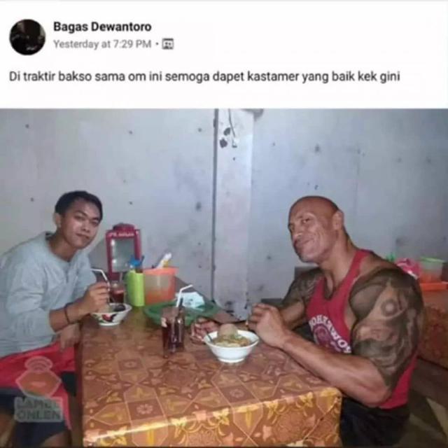 7 Editan Foto Netizen Makan Bareng Artis Terkenal Ini Kocak Banget