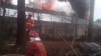 Gudang Thinner di Bogor Ludes Terbakar, 1 Karyawan Terluka 