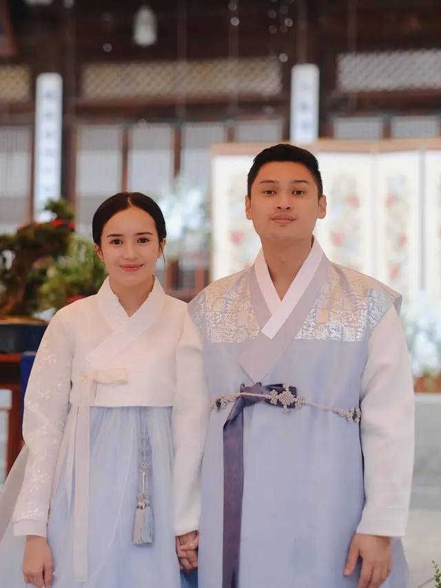 Potret Beby Tsabina dan Rizki Natakusumah hadiri anniversary pernikahan calon kakak ipar (Sumber: Instagram/@bebytsabina)