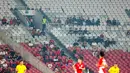 Jumlah 2.743 tentu membuat Stadion Utama Geora Bung Karno terasa kosong. Sebab, stadion legendaris itu memiliki kapasitas mencapai lebih dari 77 ribu kursi. (Bola.com/M Iqbal Ichsan)