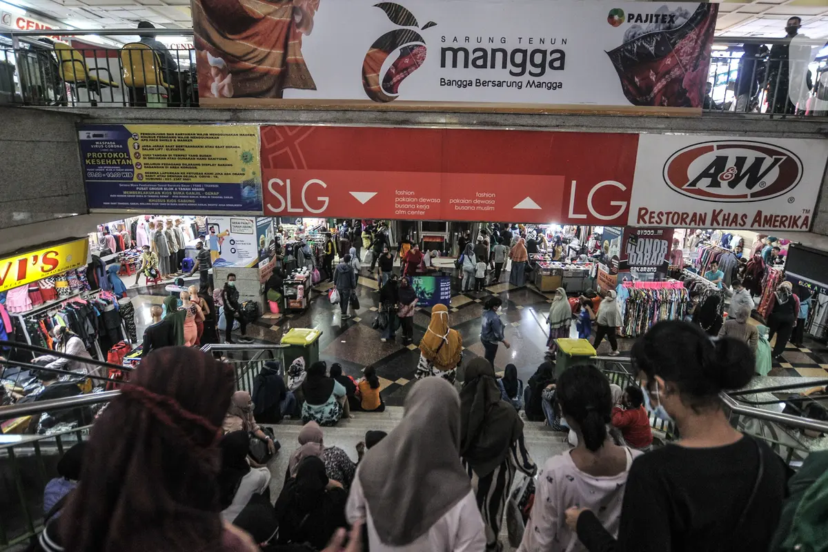 Kerumunan Pasar Tanah Abang Blok A