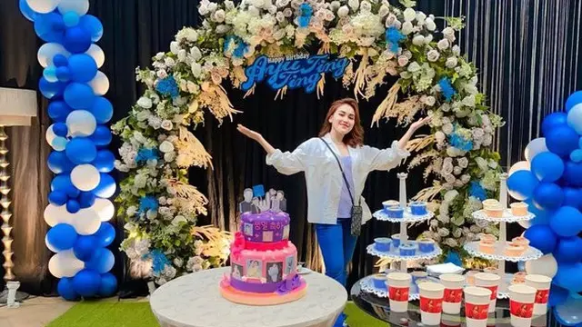 6 Momen Perayaan Ulang Tahun Ayu Ting Ting ke-29, Digelar di Hotel Berbintang