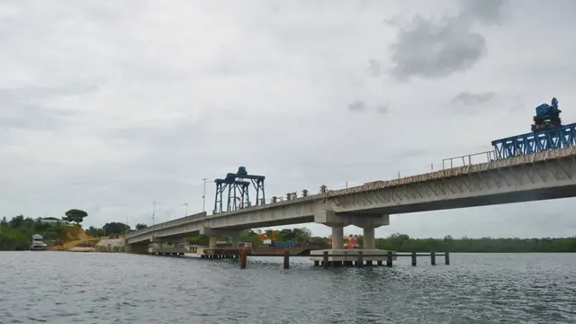 Jembatan Wear Arafura