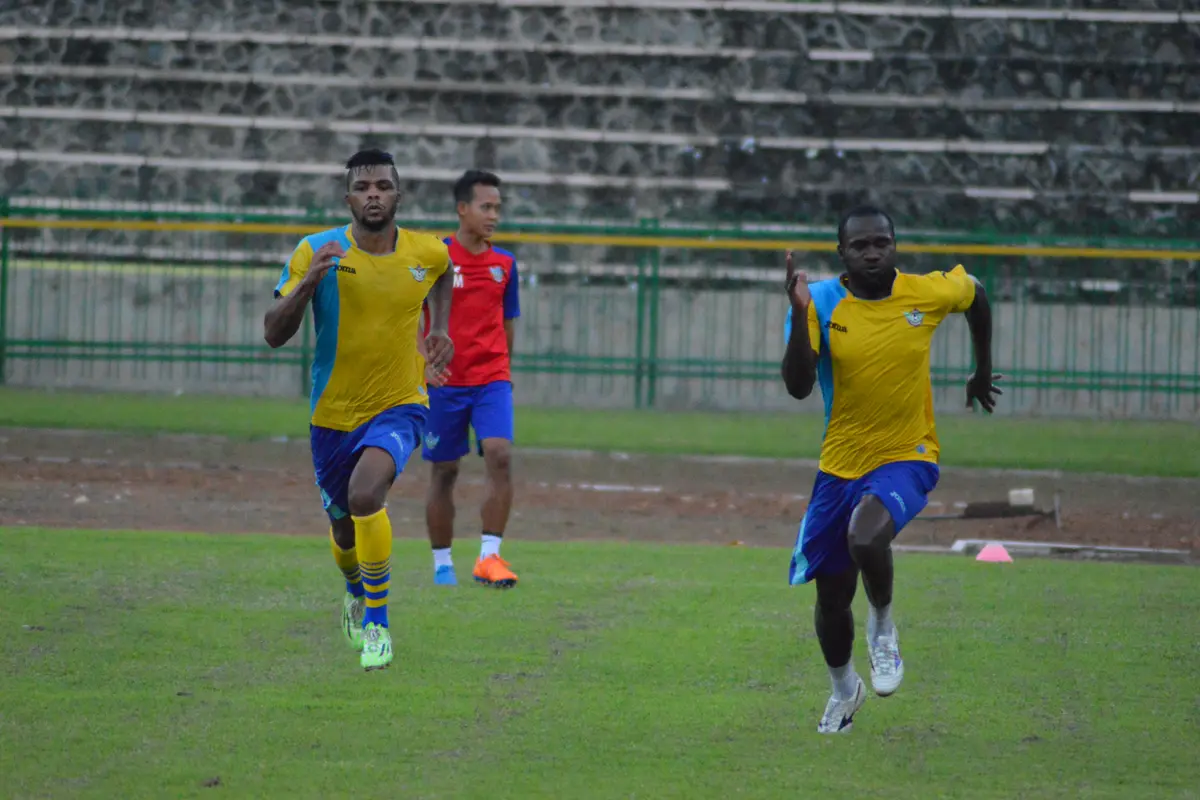 Gresik United manggelar latihan jelang duel melawan PS TNI