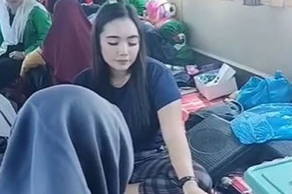 Naik Bus Berasa di Rumah, Bisa Masak dan Ngopi Diiringi Organ Tunggal