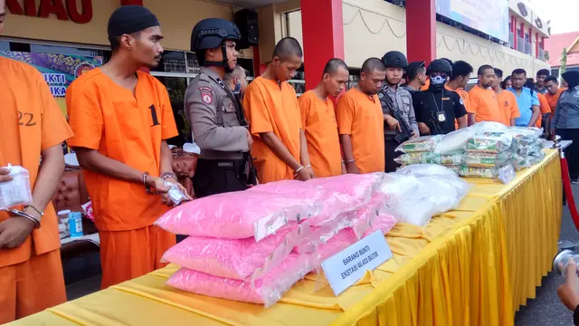 Narkoba Rp 81 Miliar Musnah Jadi Abu di Mapolda Riau