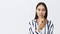 ilustrasi perempuan diam/copyright Shutterstock