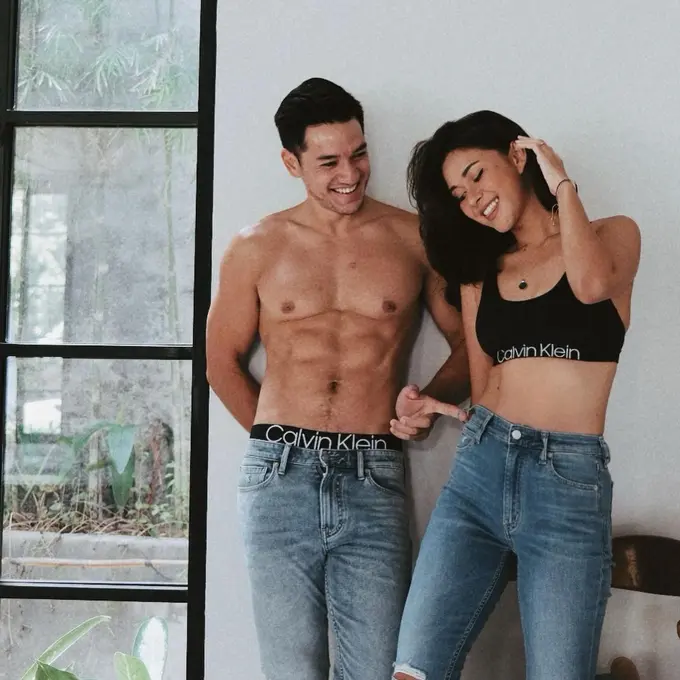 [Fimela] Nana Mirdad dan Andrew White