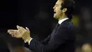 Pelatih Los Blancos, Santiago Solari puas dengan penampilan anak asuh nya saat melawan Celta Vigo pada laga lanjutan pekan ke-12 La Liga 2018/19, Senin (12/11) yang berlangsung di stadion Balaidos, Spanyol. Real Madrid menang 4-2. (AFP/Miguel Riopa)