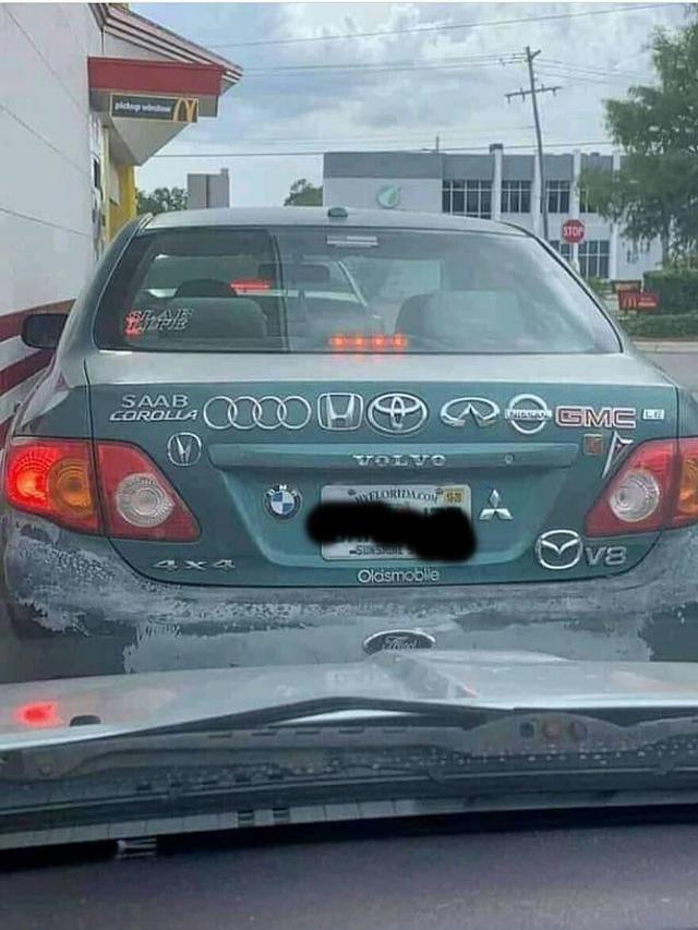 Plesetan merek Toyota (Ist)