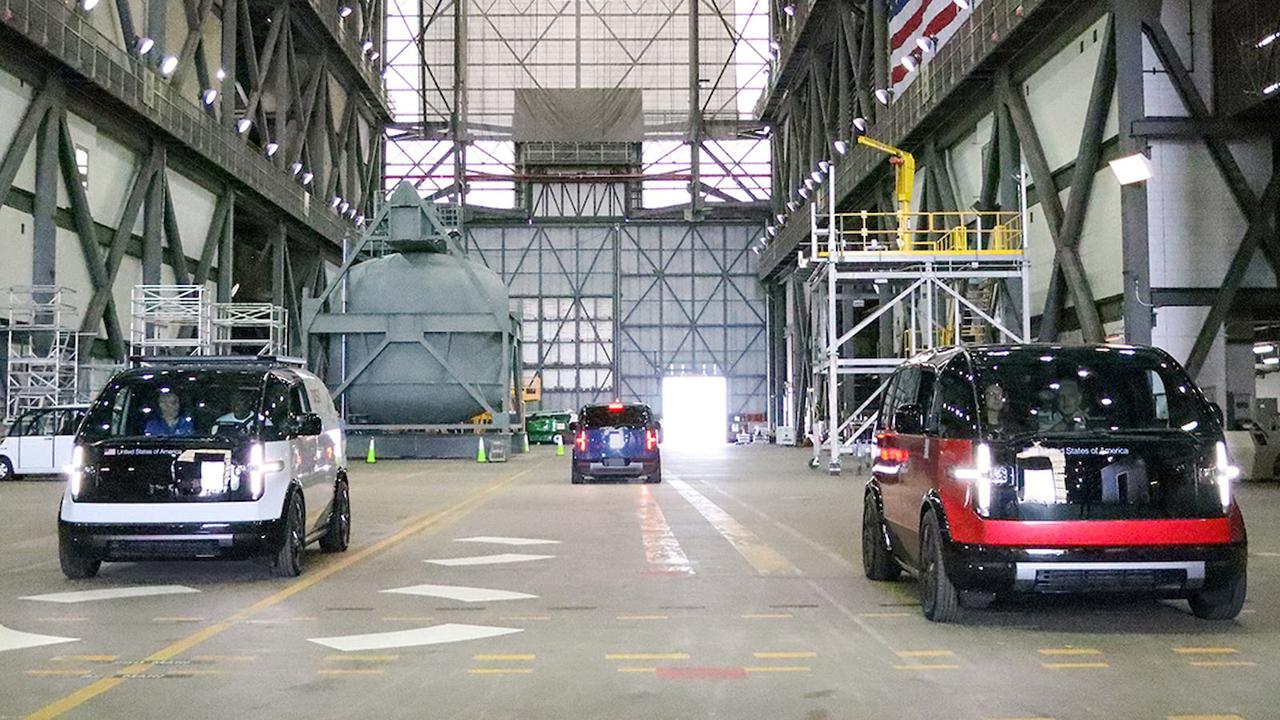Astronot NASA Pilih Mobil Listrik Ini untuk Transportasi ke Roket (Carbuzz)