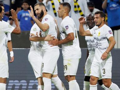 Karim Benzema menjalani debut istimewa dengan seragam Al Ittihad. (Photo by AFP)