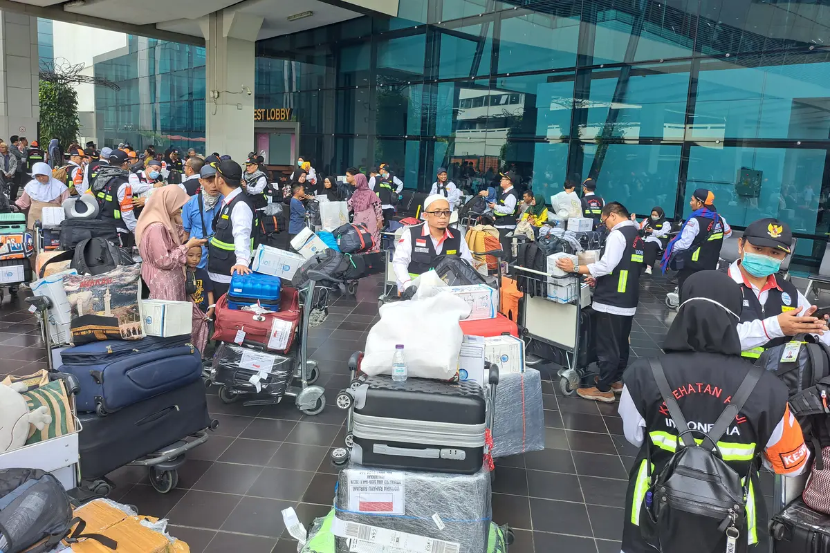 61 Hari Tangani Kesehatan Jemaah Haji Lansia, Ratusan Petugas Kesehatan PPIH Tiba di Bandara Soetta