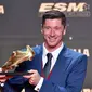 Robert Lewandowski meraih Golden Boot sebagai pencetak gol tersubur di kompetisi Eropa musim lalu. Dia masih berseragam Bayern Munchen musim lalu (AFP)