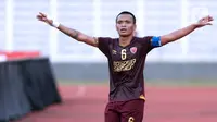 Pemain depan PSM Makassar, Ferdinand Sinaga merayakan gol yang dicetaknya ke gawang Shan United FC pada laga lanjutan Grup H Piala AFC 2020 di Stadion Madya Gelora Bung Karno, Jakarta, Rabu (26/2/2020). PSM Makassar unggul 3-1. (Liputan6.com/Helmi Fithriansyah)