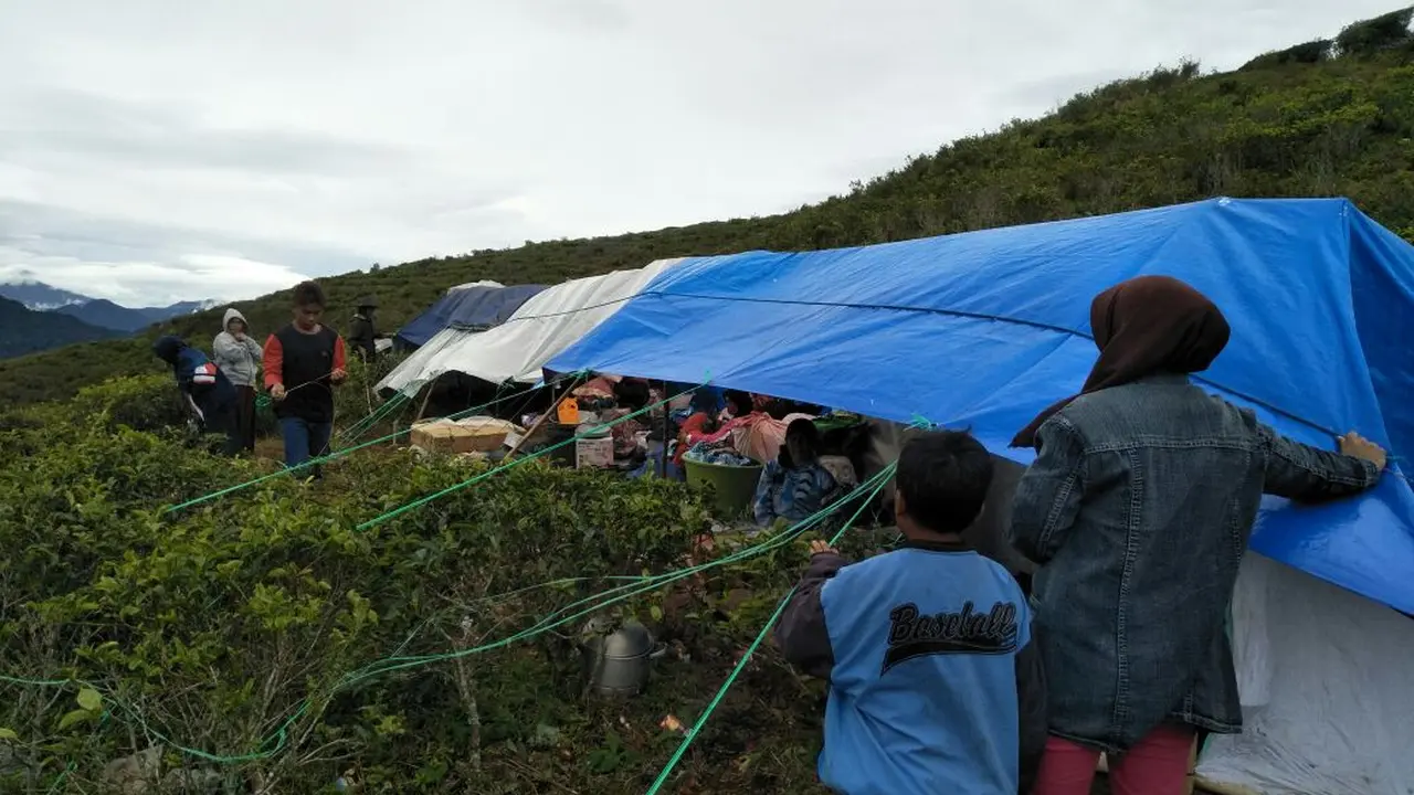Korban gempa di Kampung Nirmala, Desa Malasari, Kecamatan Nanggung, Kabupaten Bogor, Jawa Barat terus bertambah. (Liputan6.com/Achmad Sudarno)