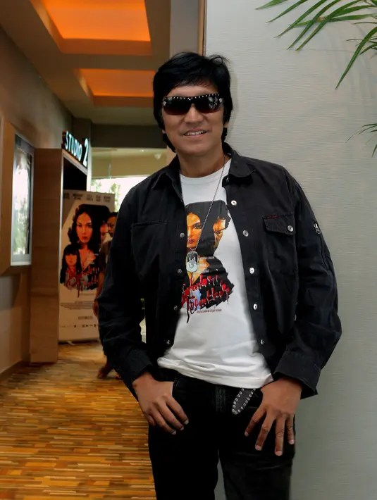 Menjadi tantangan tersendiri bagi Ikang ketika ia menjalani peran sebagai ayah yang tidak demokratis. Pasalnya hal itu berbeda dengan dirinya dalam dunia nyata. (Wimbarsana/Bintang.com)