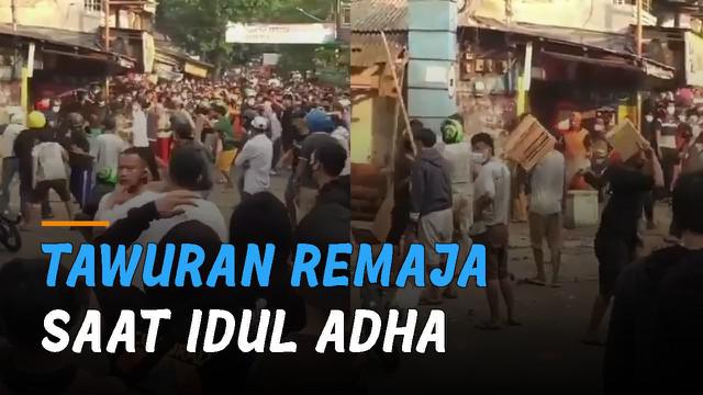 Video tawuran antar remaja saat hari raya Idul Adha terjadi di Kawasan Pasar Rumput, Pasar Manggis, Jakarta Selatan.