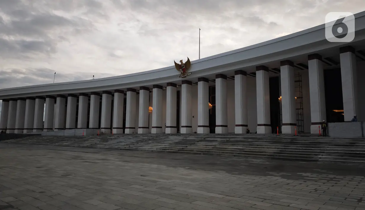 Istana Negara di Ibu Kota Nusantara, Kalimantan Timur yang akan menjadi kantor Presiden terlihat kokoh dan siap digunakan. (Liputan6.com)
