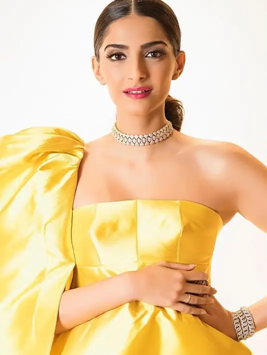 Times of India mengabarkan jika pernikahan Sonam Kapoor akan dilangsungkan pada bulan Mei 218. (Foto: instagram.com/sonamkapoor)