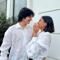 Angga Yunanda dan Shenina Cinnamon rayakan lebaran bareng (Sumber: Instagram/anggayunandareal16)