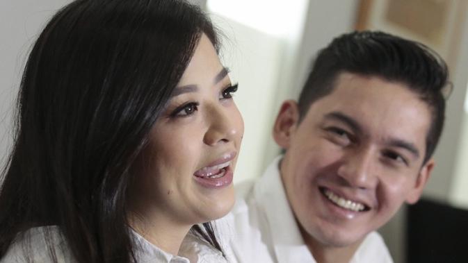Baru Melahirkan, Franda Diminta Samuel Zylgwyn Hamil Lagi - ShowBiz