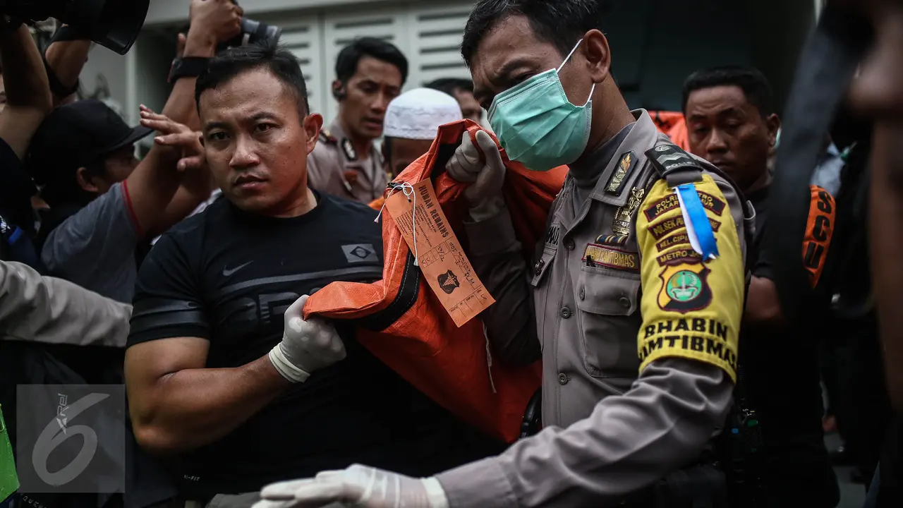 20161227- Proses Evakuasi Korban Perampokan dan Pembunuhan di Pulomas-Jakarta- Faizal Fanani