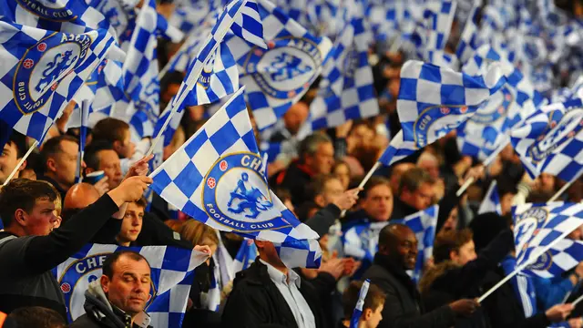 Fans Chelsea Lakukan Tindakan Rasis di Stasiun Paris