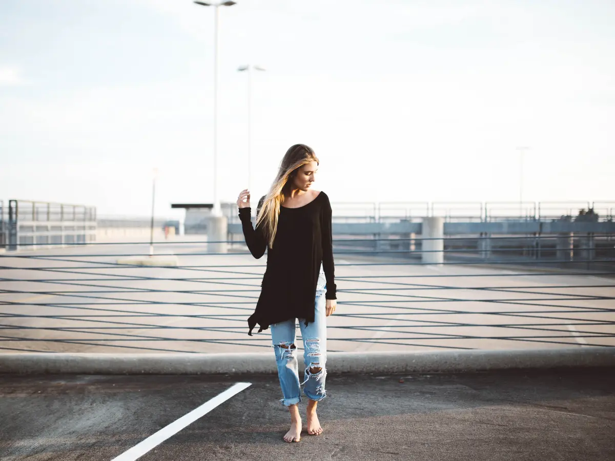 9 Arti Mimpi Celana Sobek Yang Diyakini Membawa Rezeki - Lifestyle  Fimela.com