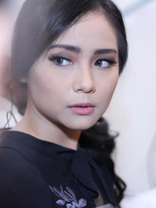 Mantan Kekasih dari Derby Romero ini pernah bermain film layar lebar yang bertajuk ‘Love In Perth’ bersama Petra Sihombing.  (viainstgram@gitagut/Bintang.com)