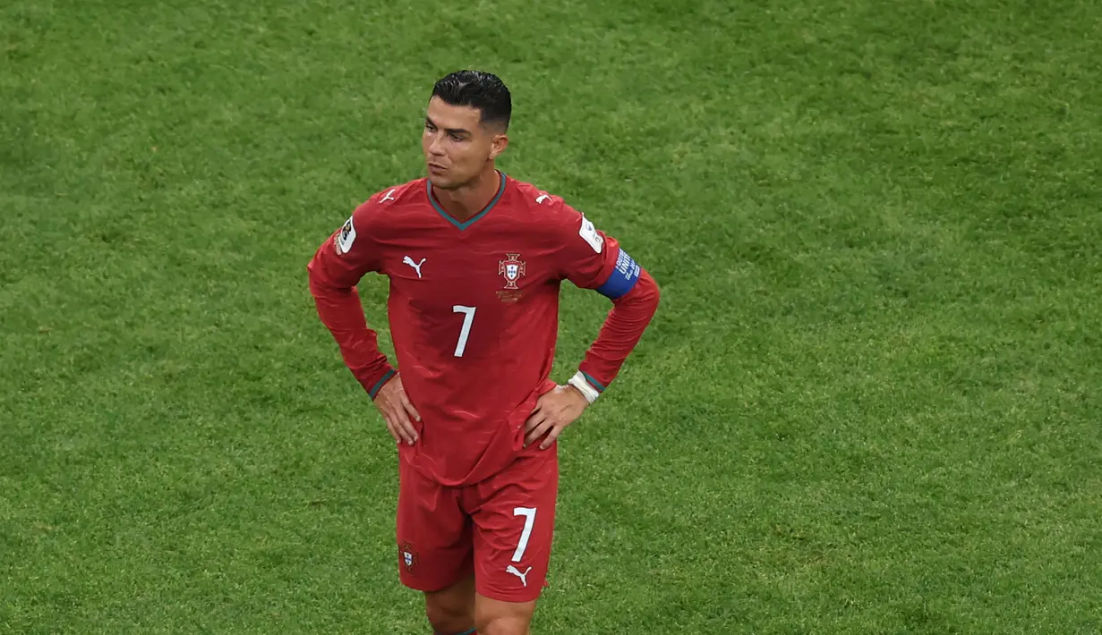 CR7 juga gagal mencatatkan gol, assist, maupun kreasi peluang dan dribel sukses. Tiga tembakan yang dilepaskannya nihil hasil, dengan dua tendangan pada menit ke-68 dan ke-73 melenceng ke kanan. (Lars Baron/Getty Images/AFP)