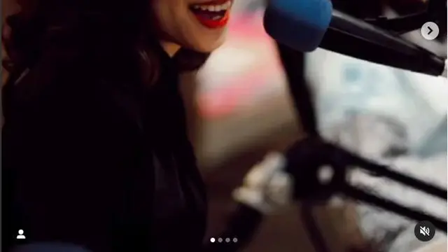 Aktif Jadi Presenter, Ini 7 Potret Terbaru Anya Dwinov yang Tampil Awet Muda