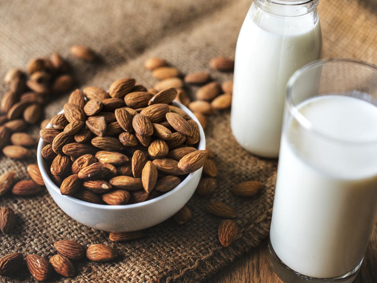10 Manfaat Susu Almond bagi Kesehatan, Cocok untuk Diet ...