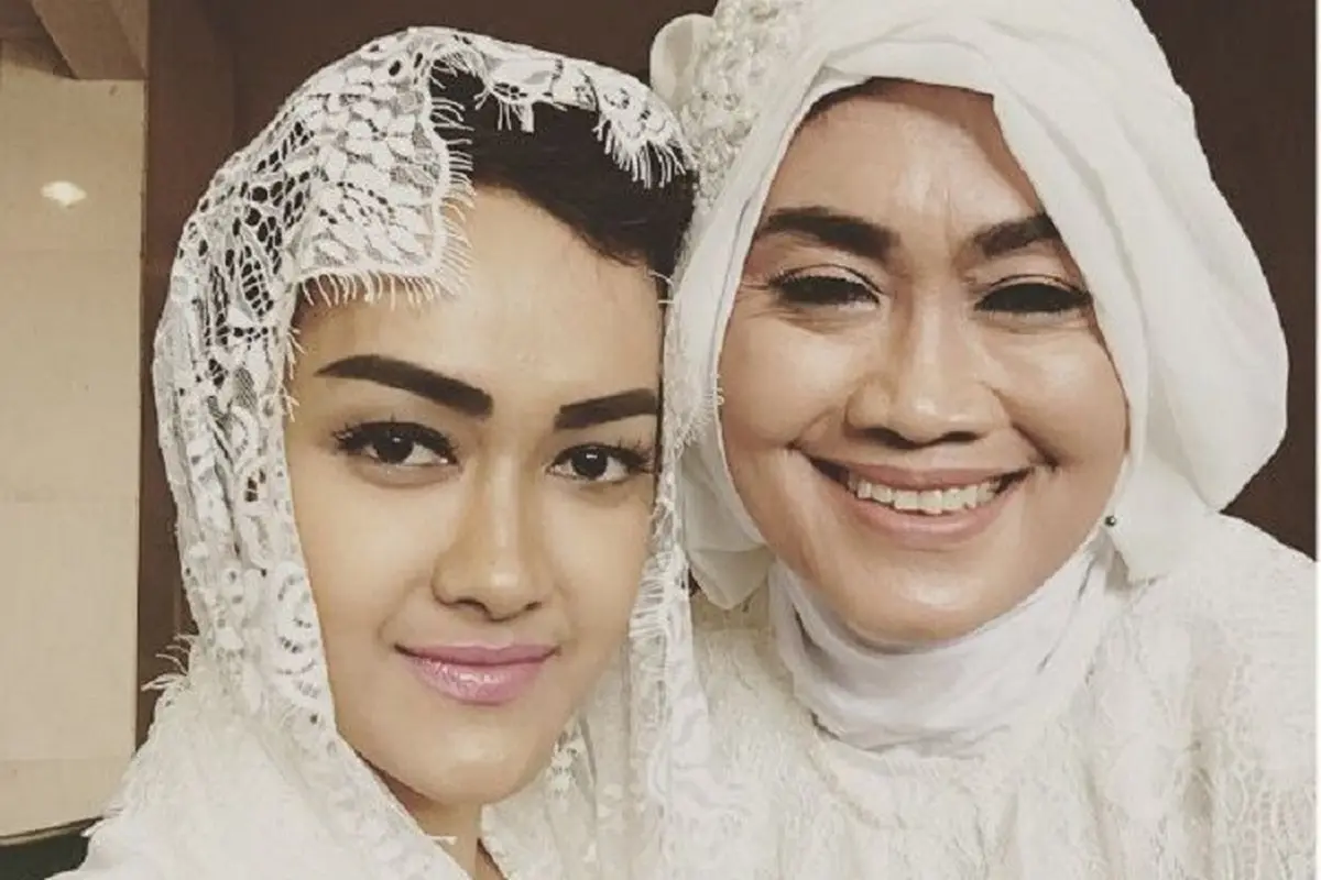 [Bintang] Jupe dan Ibu