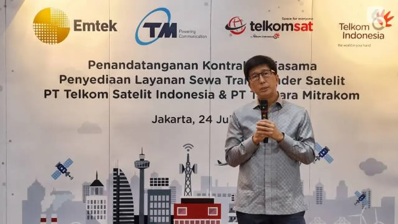 Sutanto Hartono, Managing Director EMTEK Group dalam acara penandatanganan kontrak kerjasama penyediaan layanan sewa transponder satelit PT Telkom Satelit Indonesia & PT Tangara Mitrakom. Liputan6.com/Agustinus Mario Damar