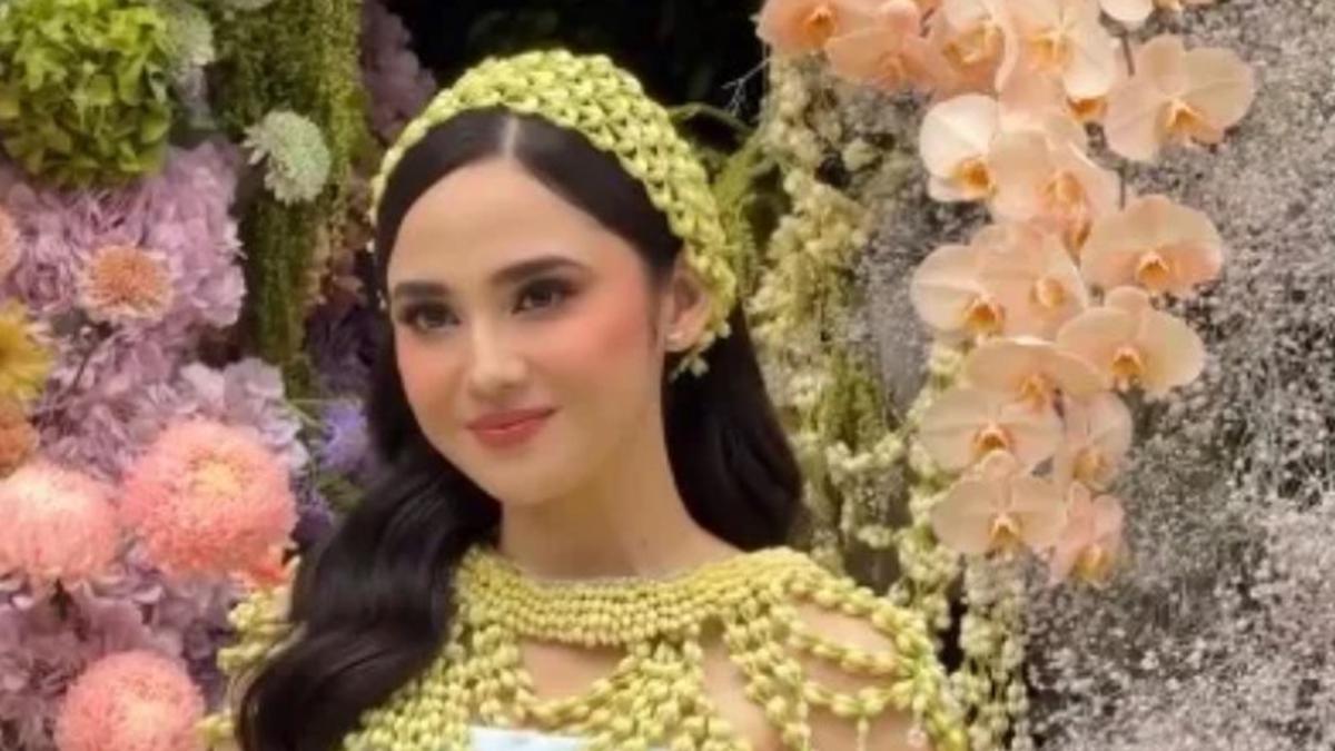 Pesona Calon Pengantin Syifa Hadju Kenakan Ronce Melati hingga Kebaya Pita Baby Blue Lengkap dengan Paes saat Siraman